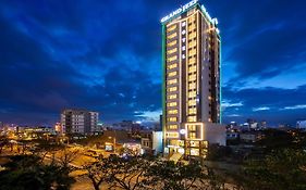 Grand Jeep Hotel